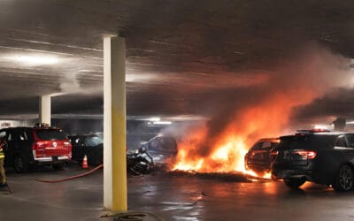 Brand in parkeergarage onder appartementencomplex leidt tot evacuatie